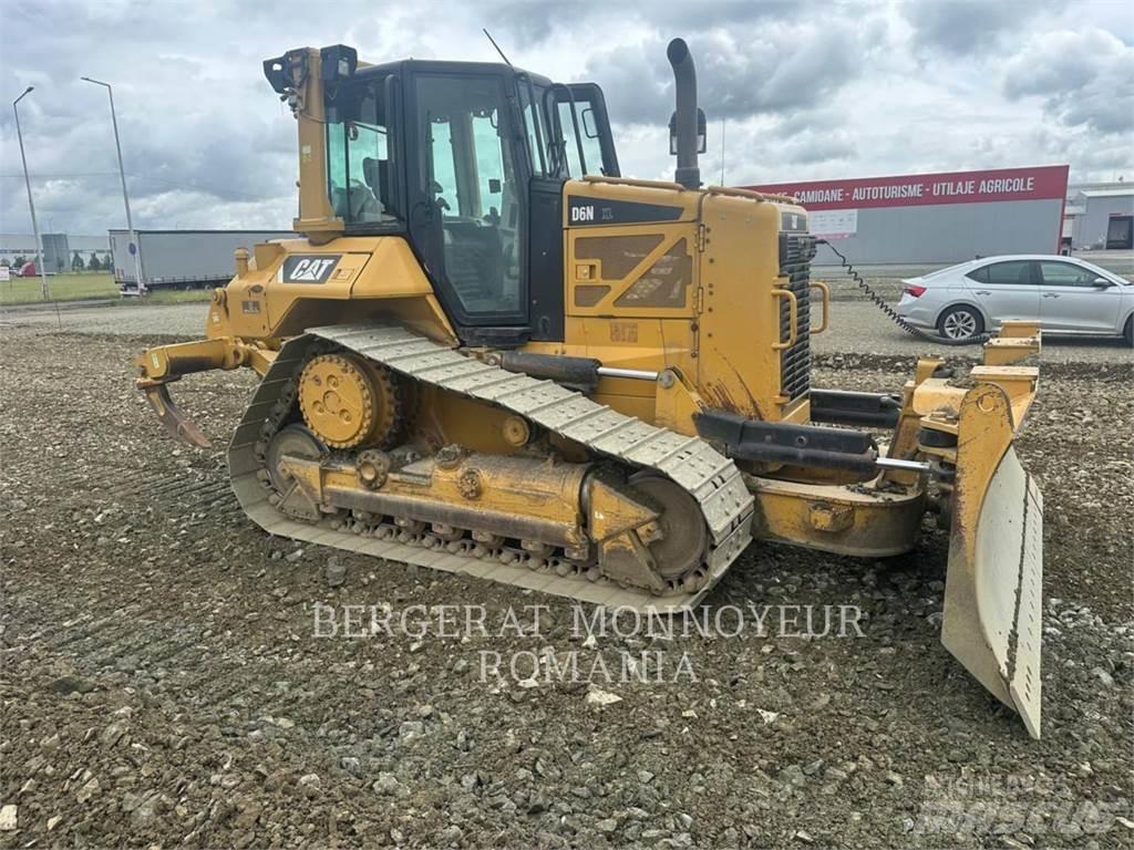 CAT D6NXL Гусеничные бульдозеры