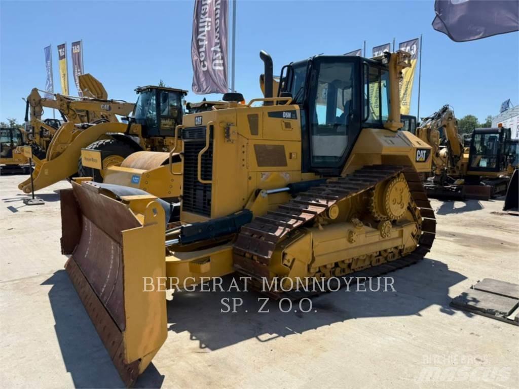 CAT D6NXL Гусеничные бульдозеры
