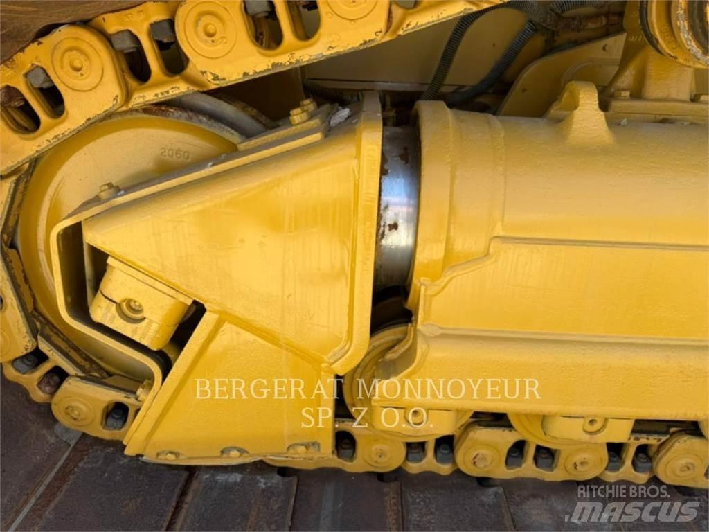 CAT D6NXL Гусеничные бульдозеры