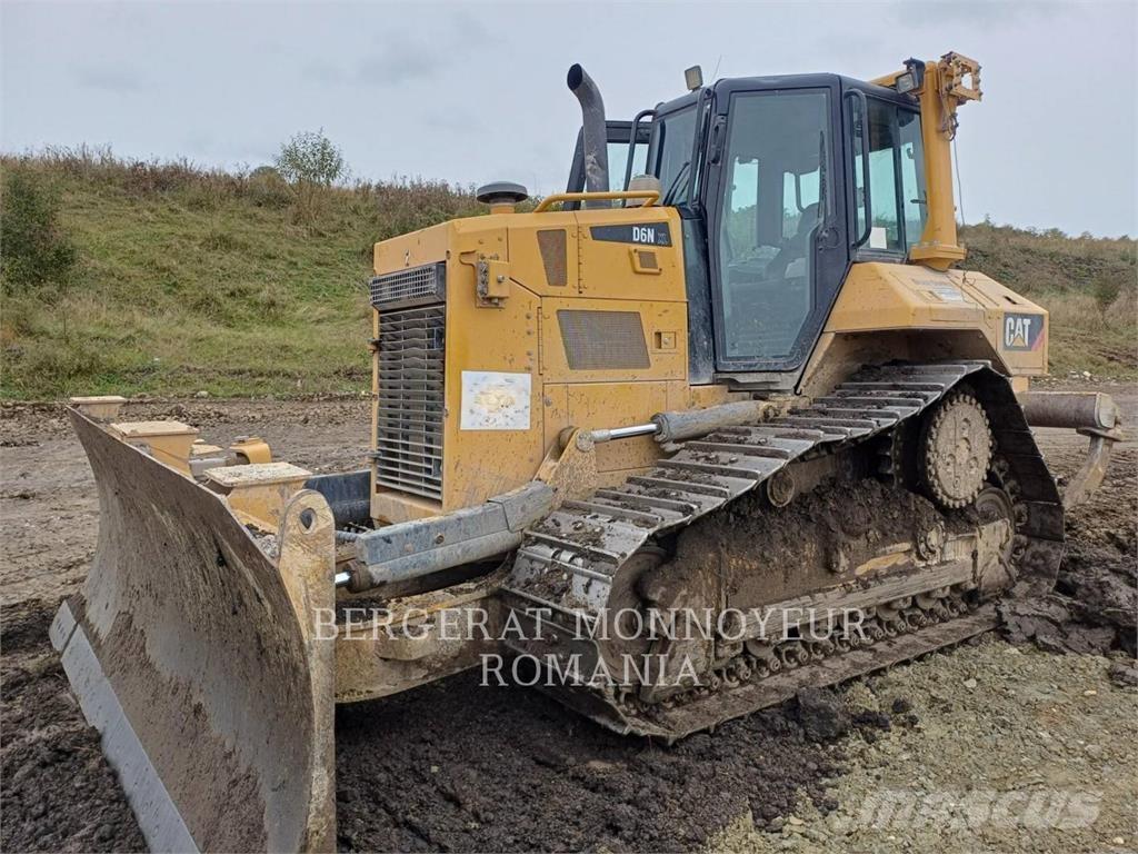 CAT D6NXL Гусеничные бульдозеры