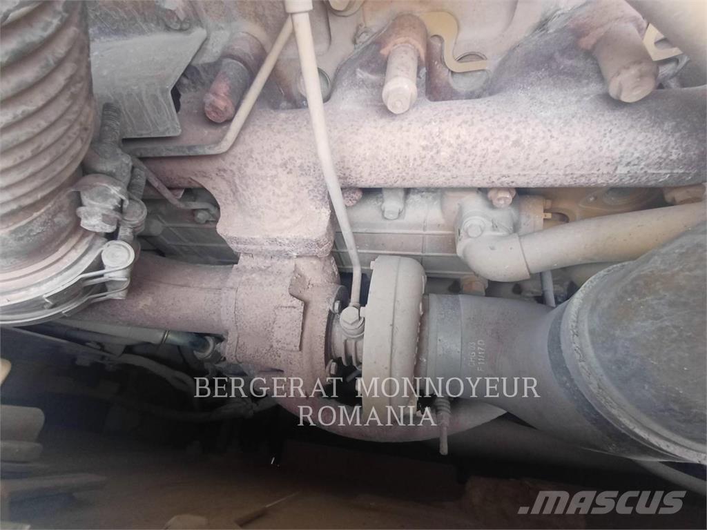 CAT D6NXL Гусеничные бульдозеры