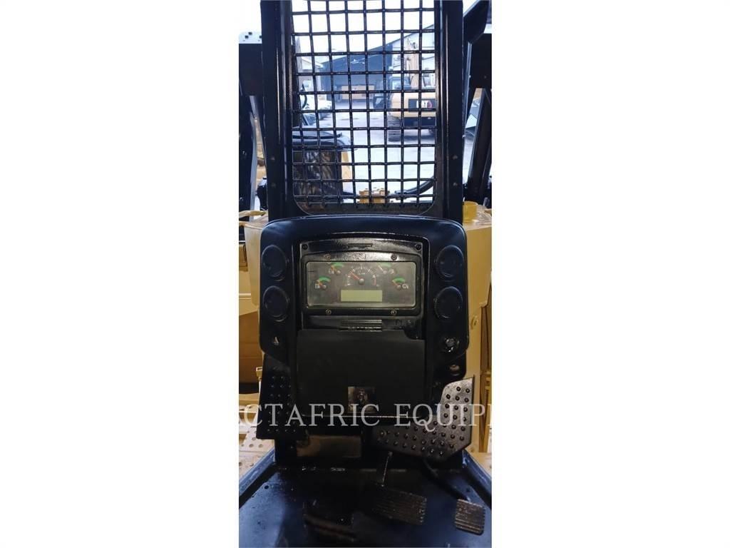 CAT D6R2 Гусеничные бульдозеры