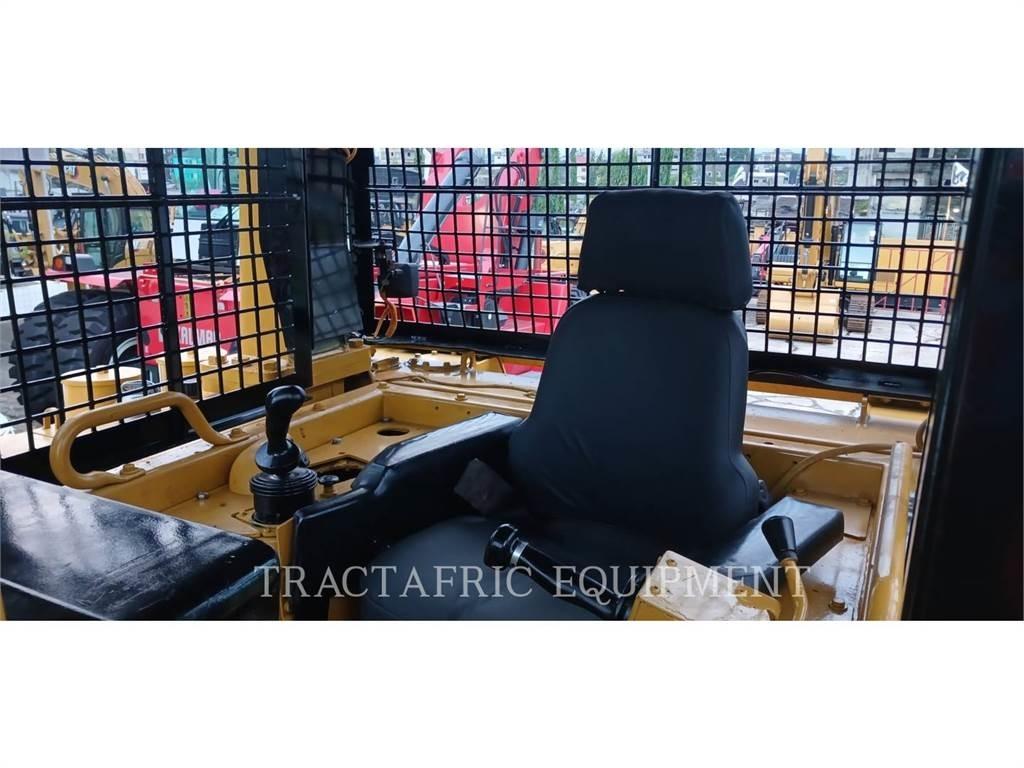 CAT D6RXL Гусеничные бульдозеры