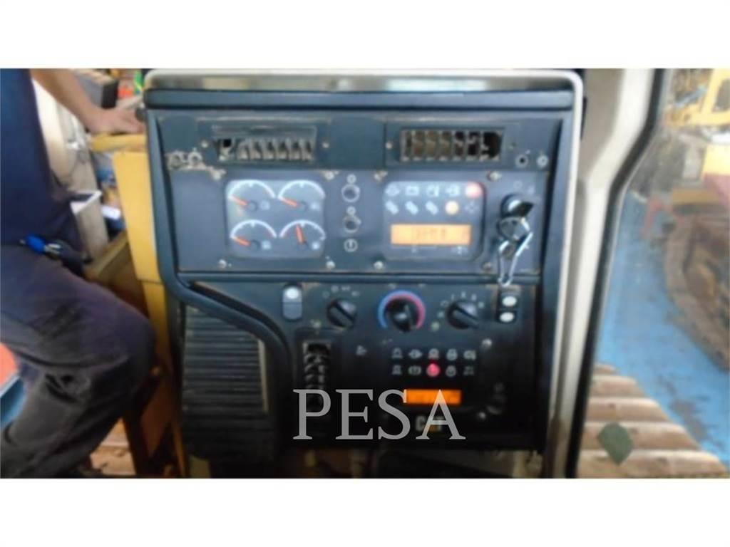 CAT D6T Гусеничные бульдозеры