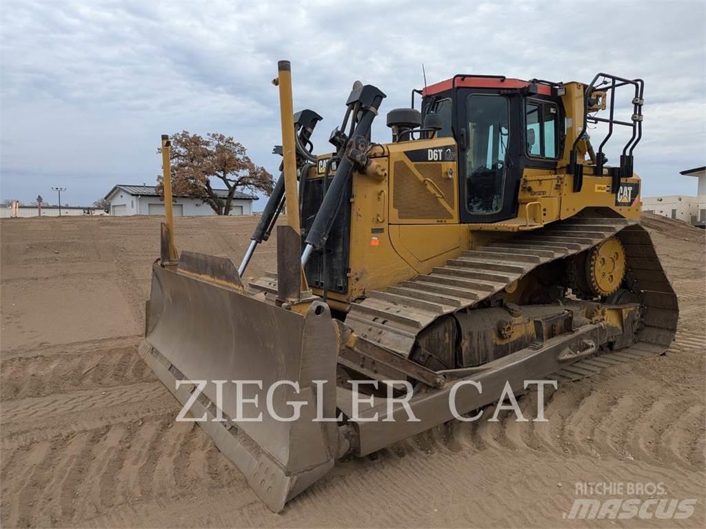 CAT D6T Гусеничные бульдозеры