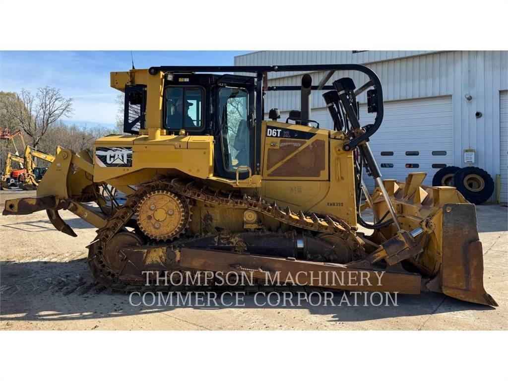 CAT D6T Гусеничные бульдозеры