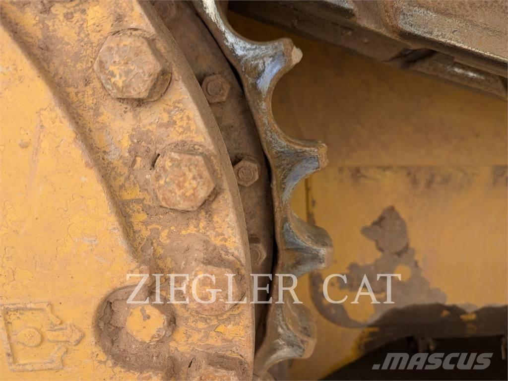 CAT D6T Гусеничные бульдозеры