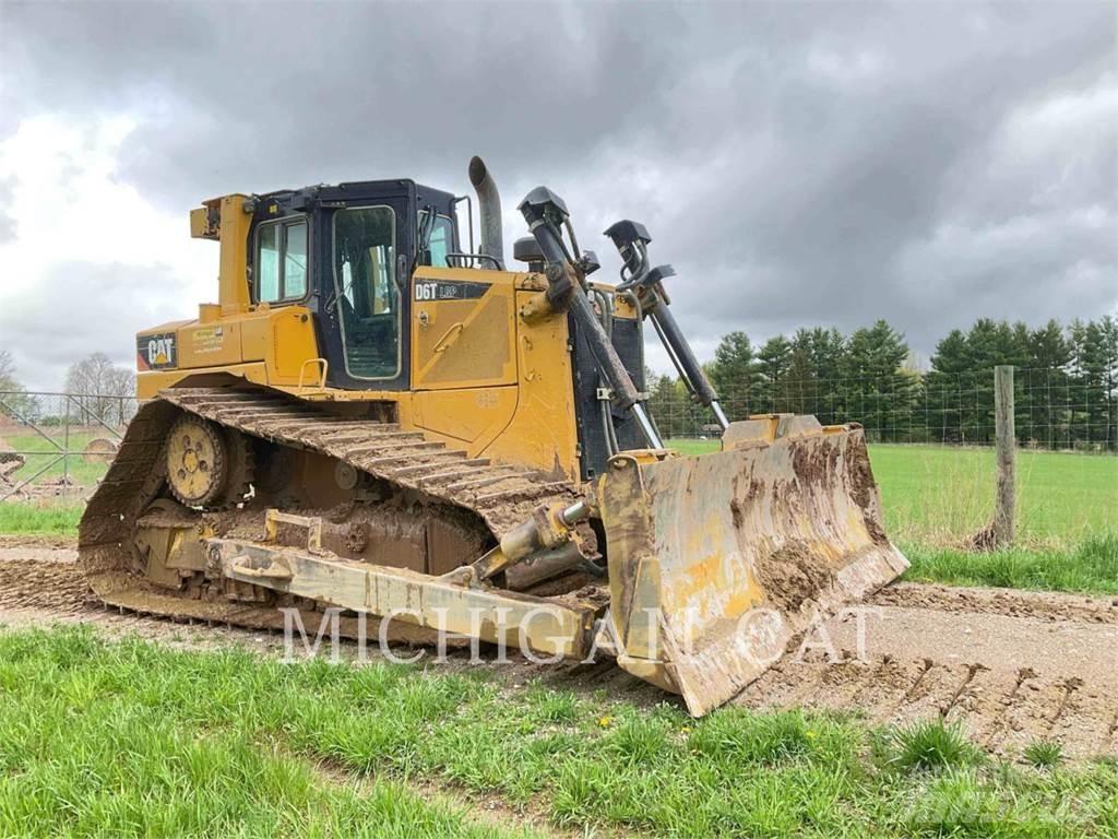 CAT D6T Гусеничные бульдозеры