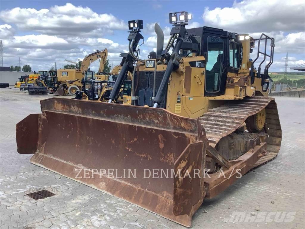CAT D6T Гусеничные бульдозеры