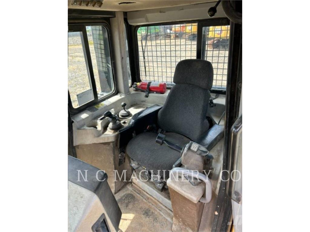 CAT D6T Гусеничные бульдозеры