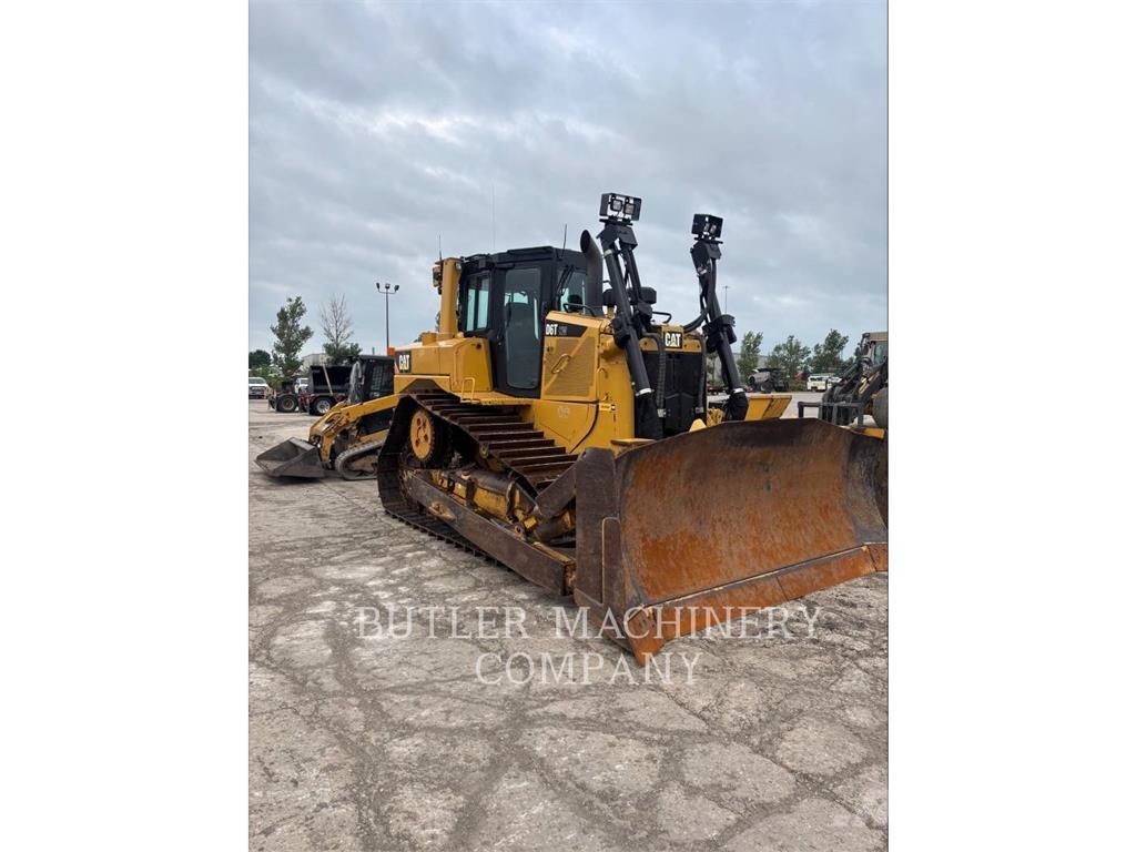 CAT D6T Гусеничные бульдозеры