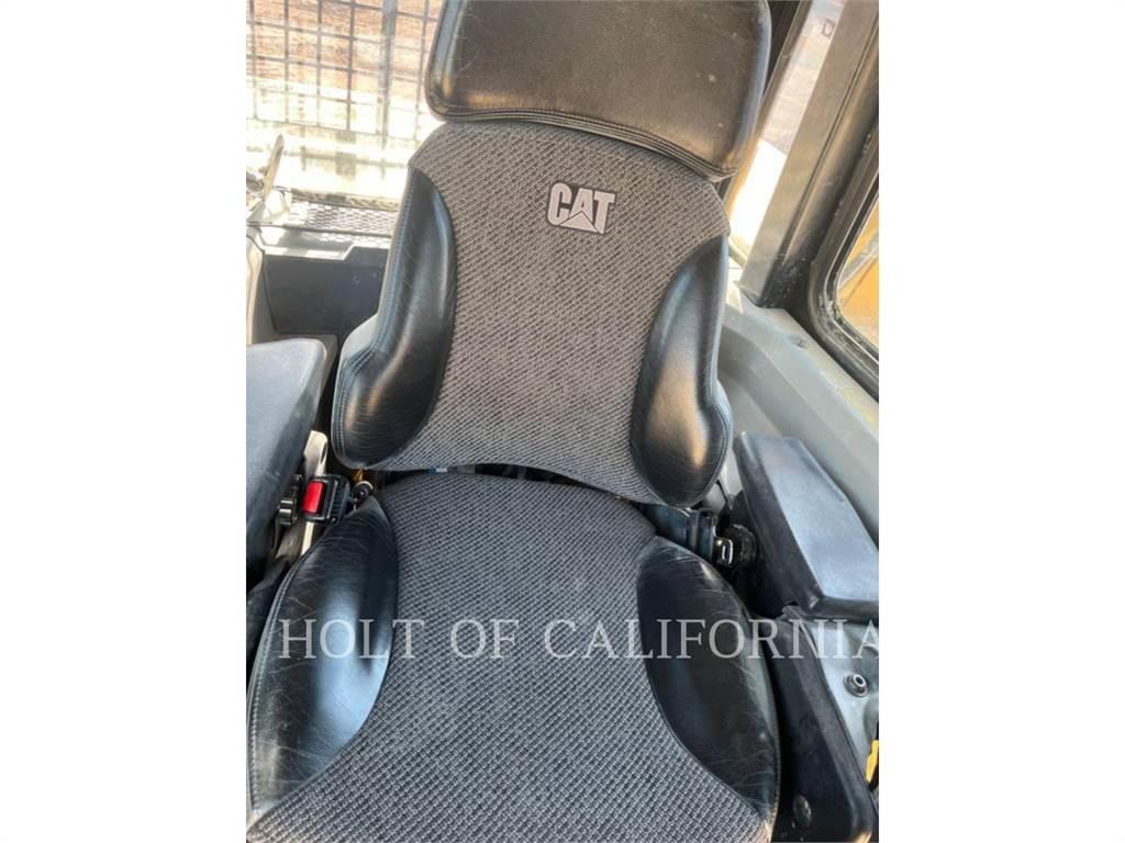CAT D6T LGP Гусеничные бульдозеры