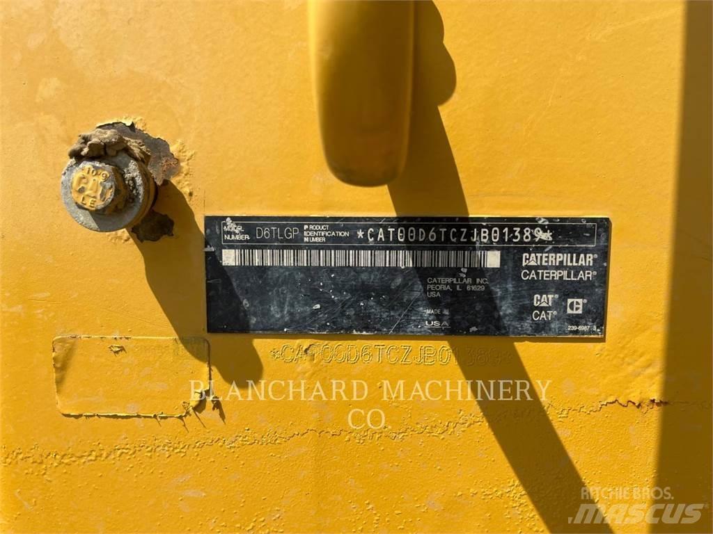 CAT D6T LGP Гусеничные бульдозеры