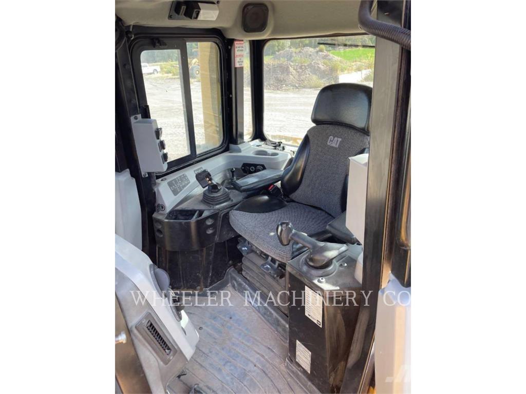 CAT D6T LGP VP Гусеничные бульдозеры