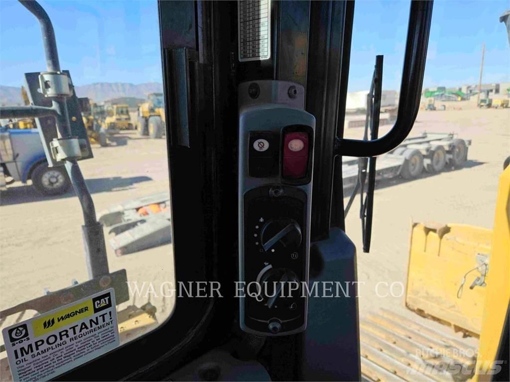 CAT D6T LGPVPT Гусеничные бульдозеры