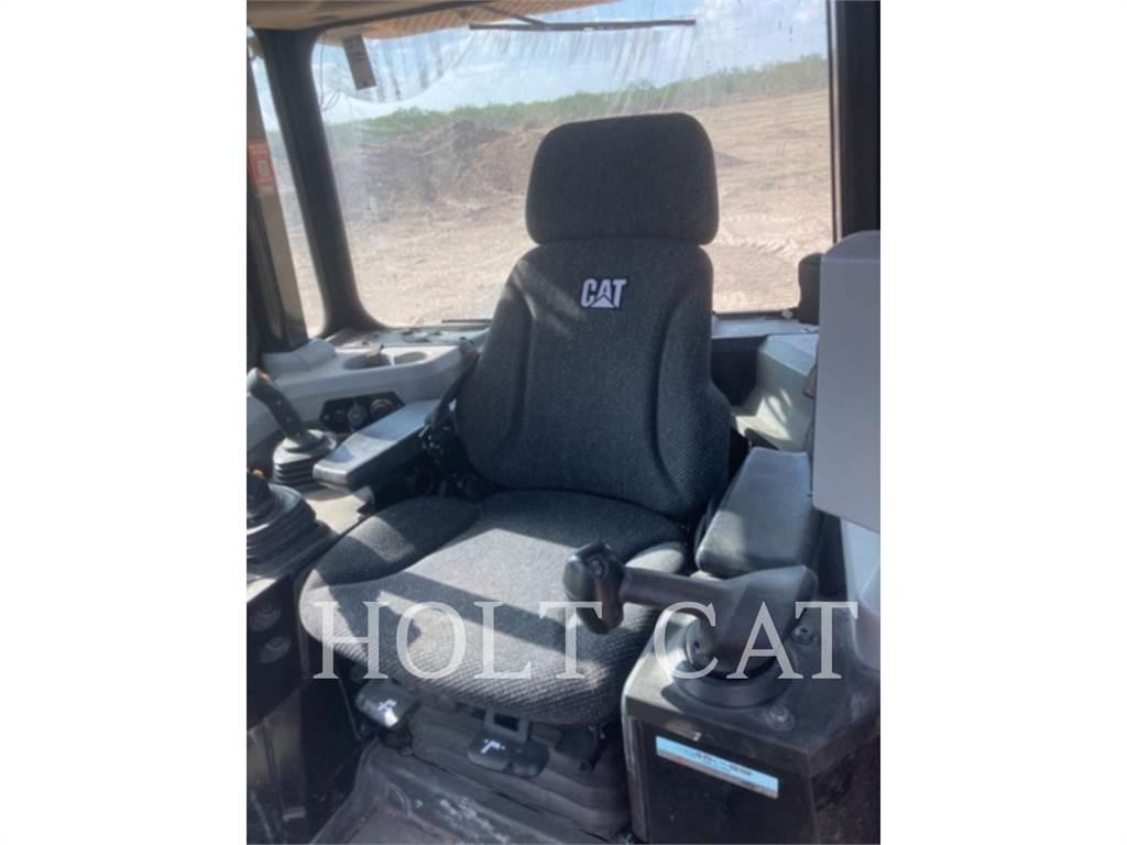 CAT D6T XWVP Гусеничные бульдозеры
