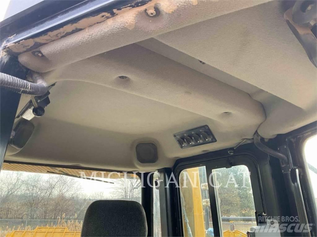 CAT D6TL AHZ24F Гусеничные бульдозеры