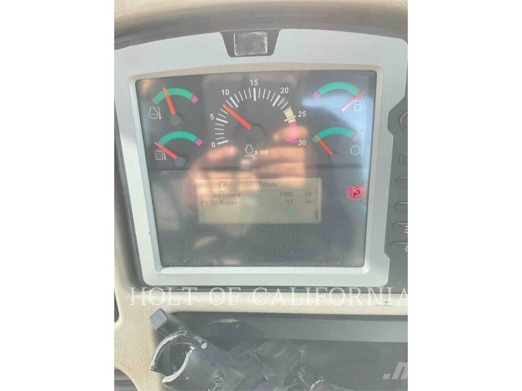 CAT D6TLGP Гусеничные бульдозеры