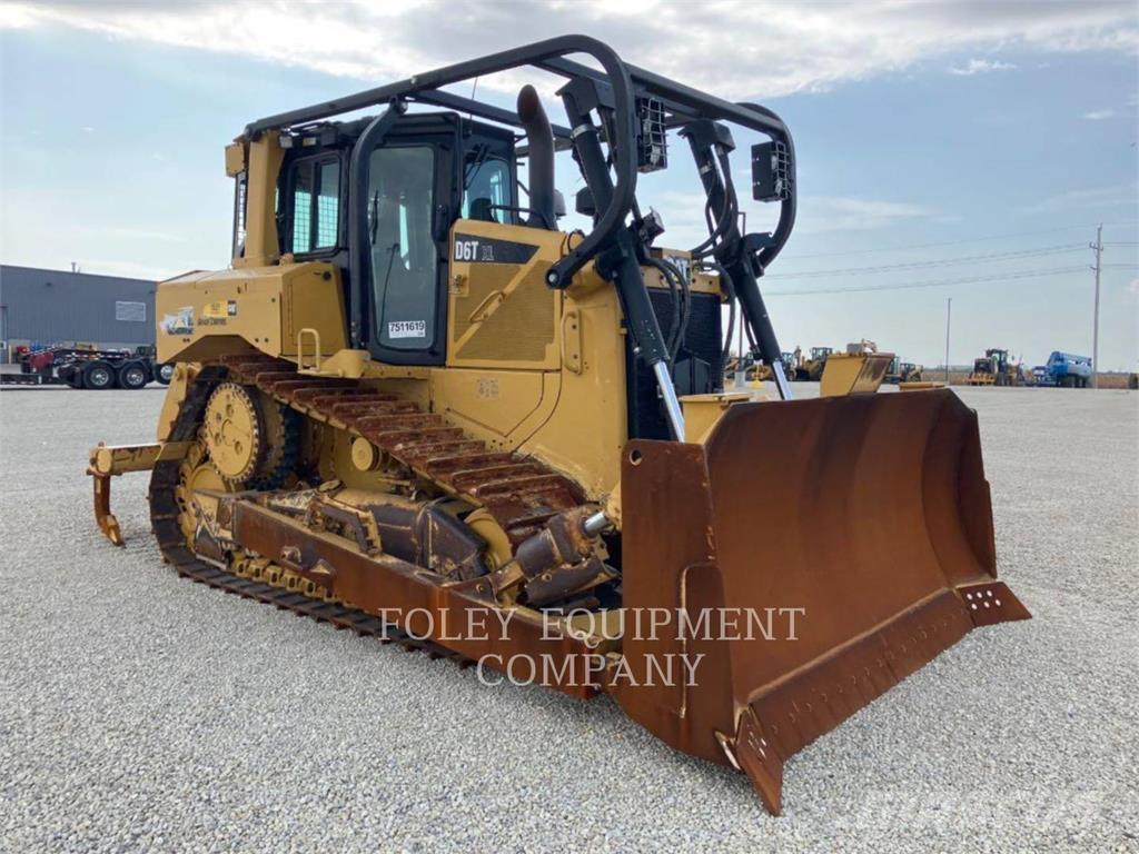 CAT D6TXLSUA Гусеничные бульдозеры