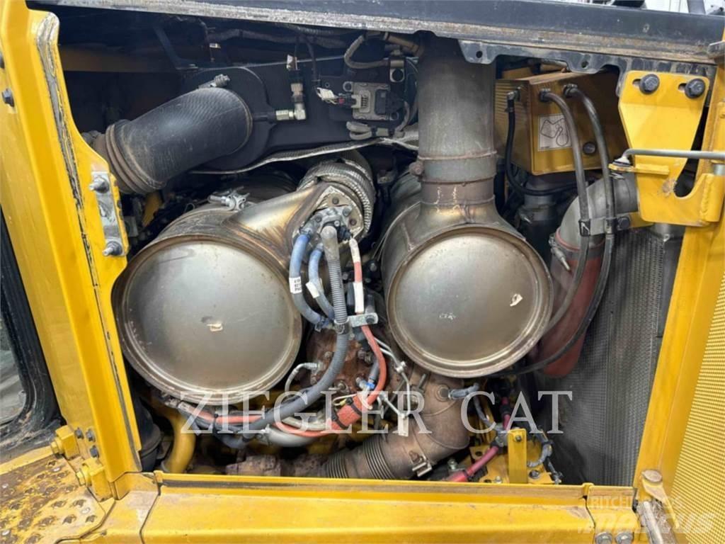 CAT D6XE Гусеничные бульдозеры