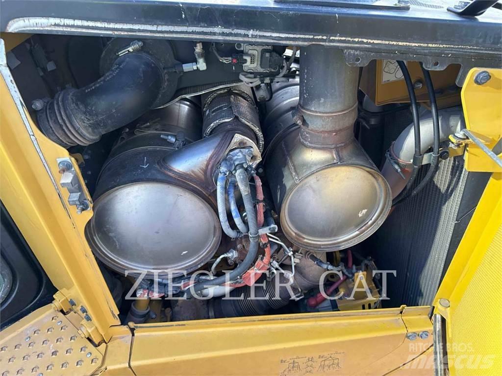 CAT D6XE Гусеничные бульдозеры