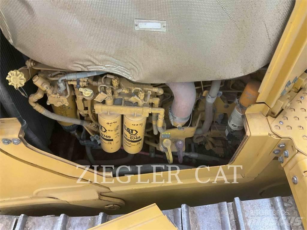 CAT D6XE Гусеничные бульдозеры