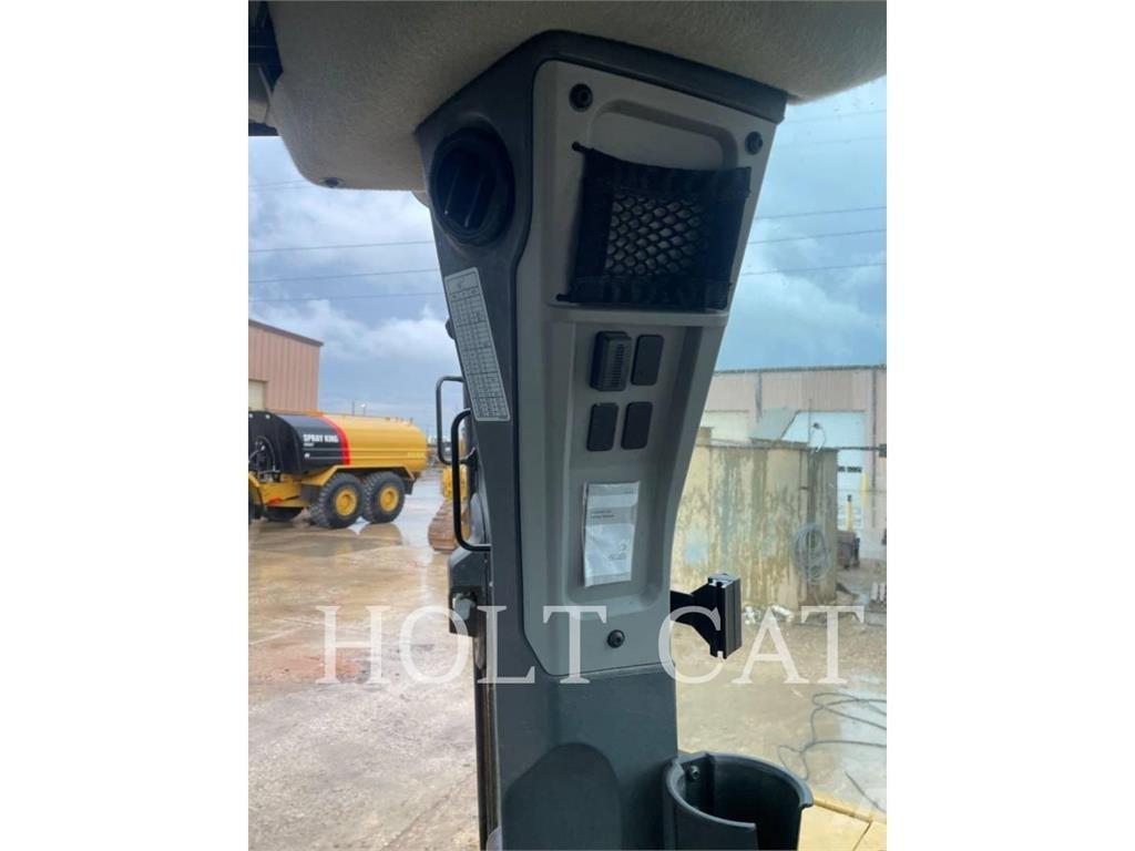 CAT D6XELGPVP3 Мини-погрузчики