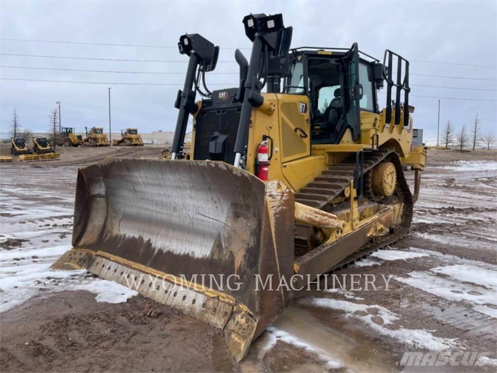 CAT D7 Гусеничные бульдозеры