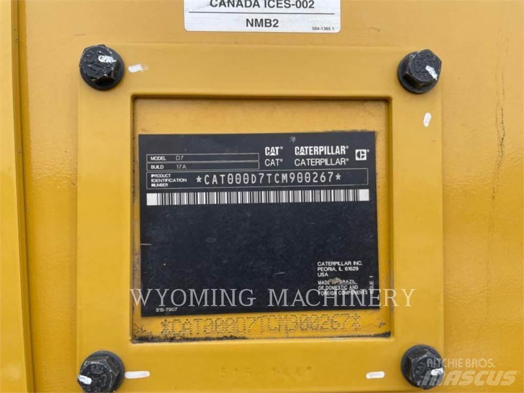 CAT D7 Гусеничные бульдозеры