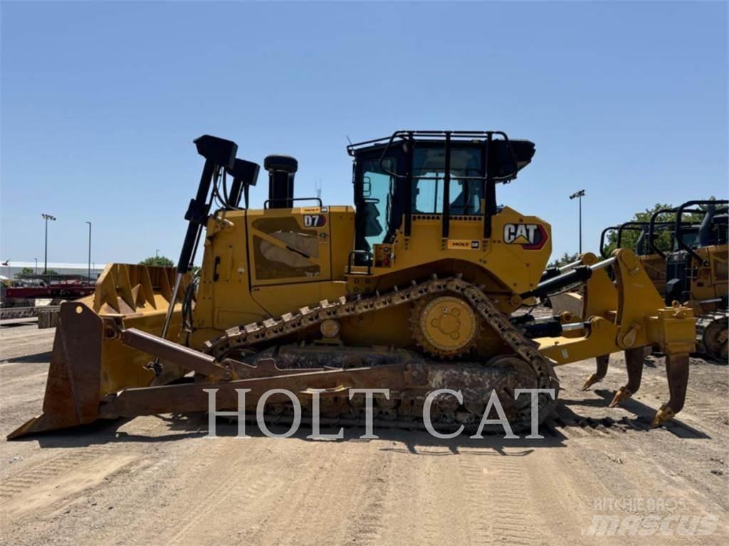 CAT D7 Гусеничные бульдозеры