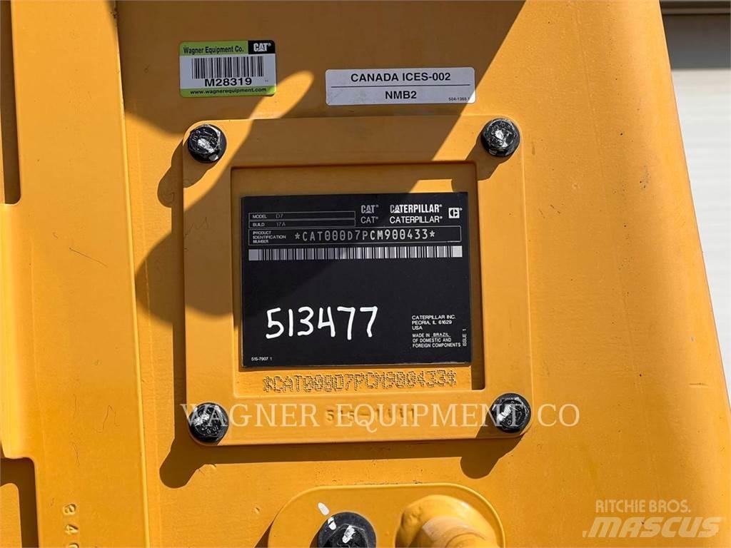 CAT D7 Гусеничные бульдозеры