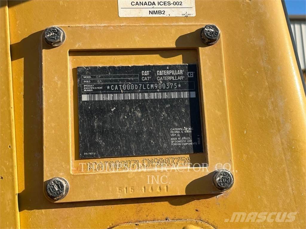 CAT D7 Гусеничные бульдозеры