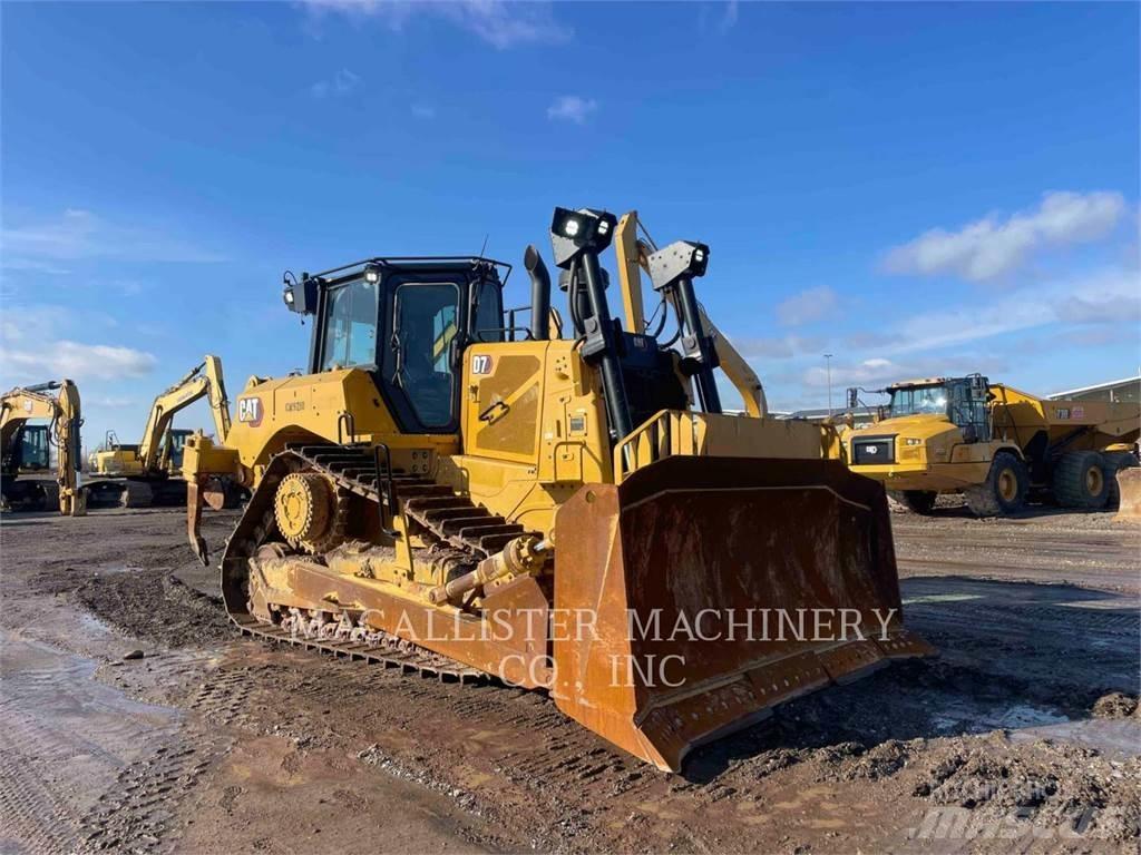 CAT D7 Гусеничные бульдозеры