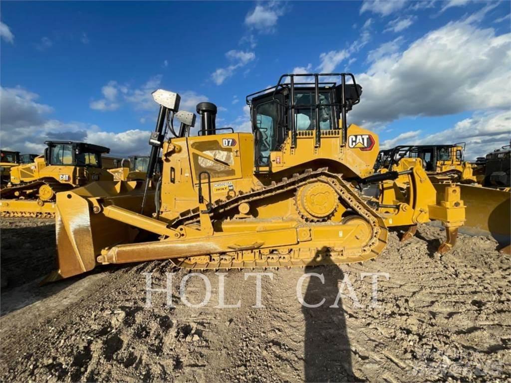 CAT D7 Гусеничные бульдозеры
