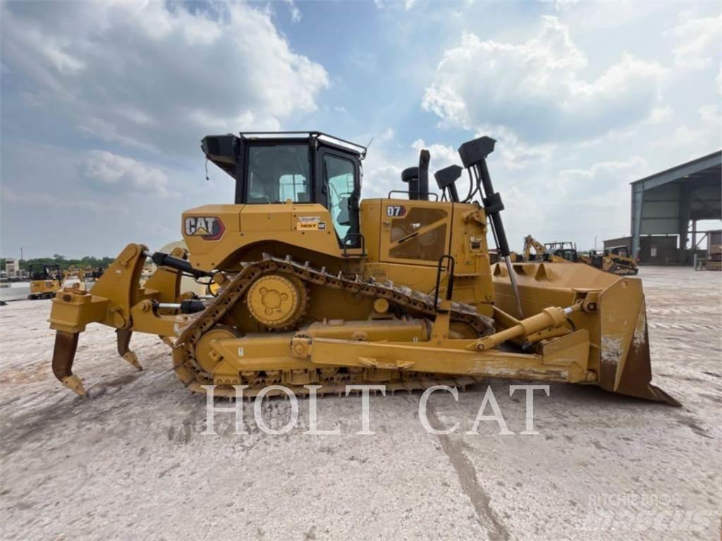 CAT D7 Гусеничные бульдозеры