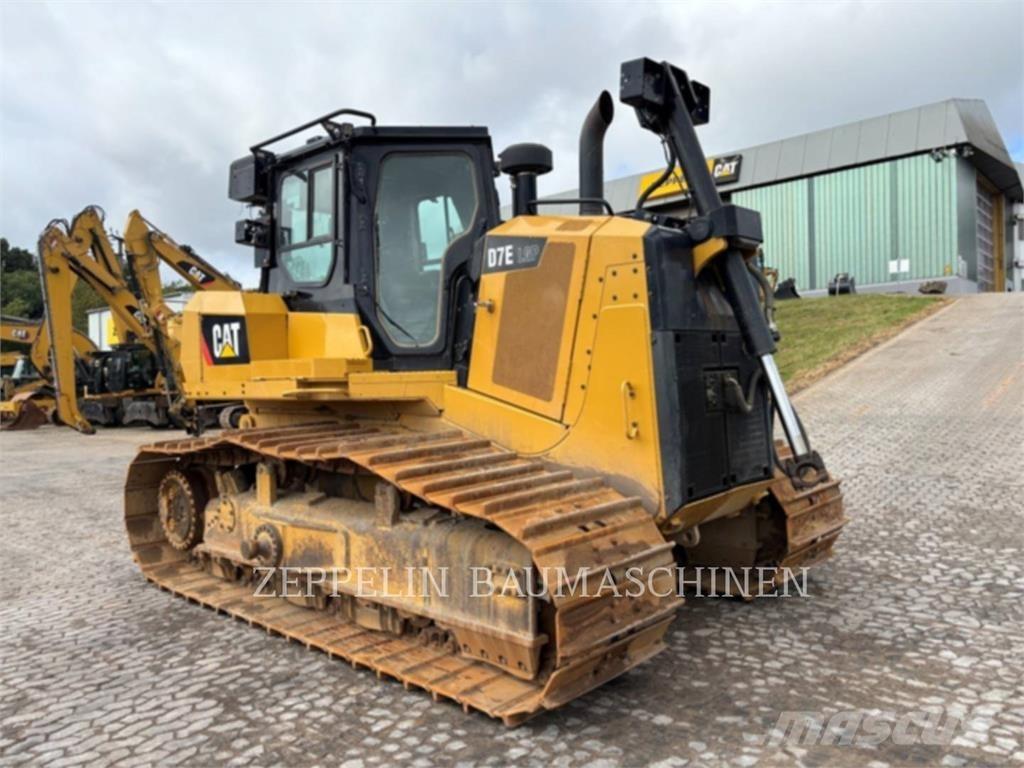 CAT D7E Гусеничные бульдозеры