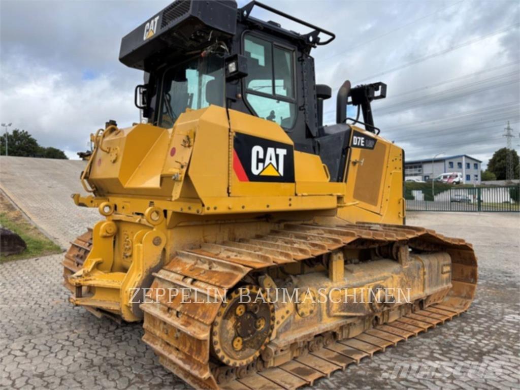 CAT D7E Гусеничные бульдозеры