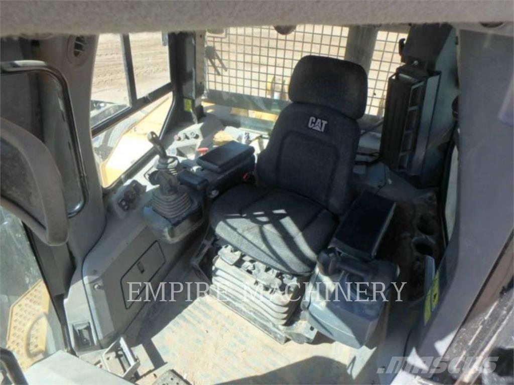 CAT D7E Гусеничные бульдозеры