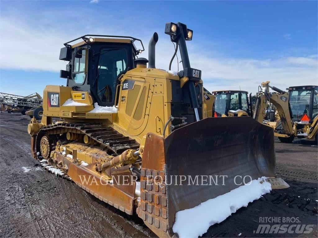 CAT D7E Гусеничные бульдозеры