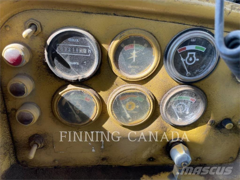 CAT D7G Гусеничные бульдозеры