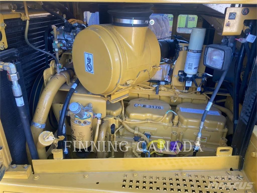 CAT D7R II Гусеничные бульдозеры