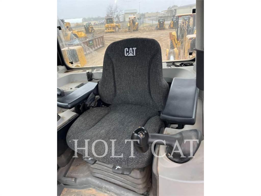 CAT D8 Гусеничные бульдозеры