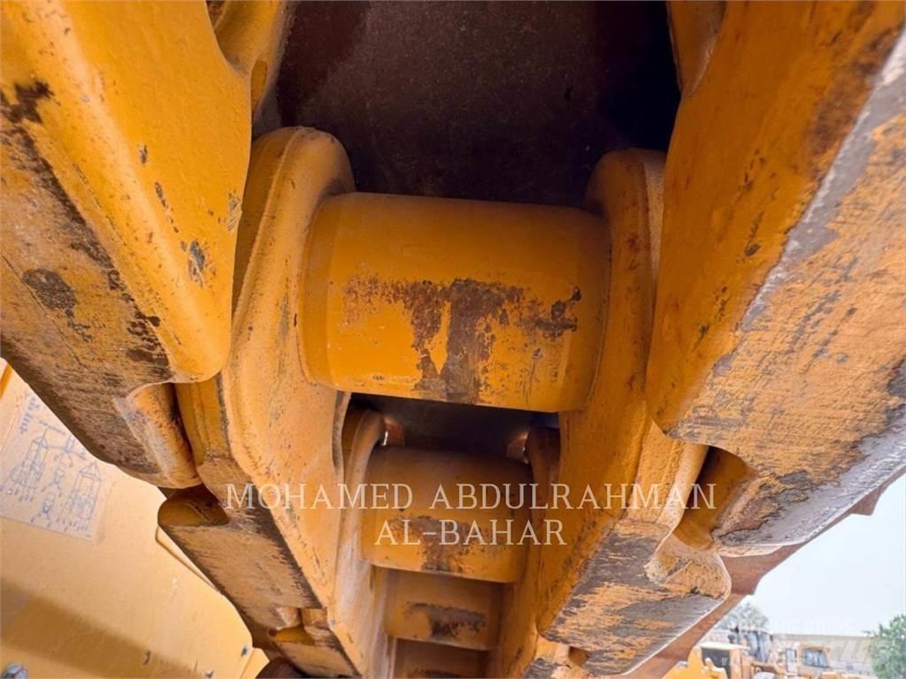 CAT D8-19 Гусеничные бульдозеры
