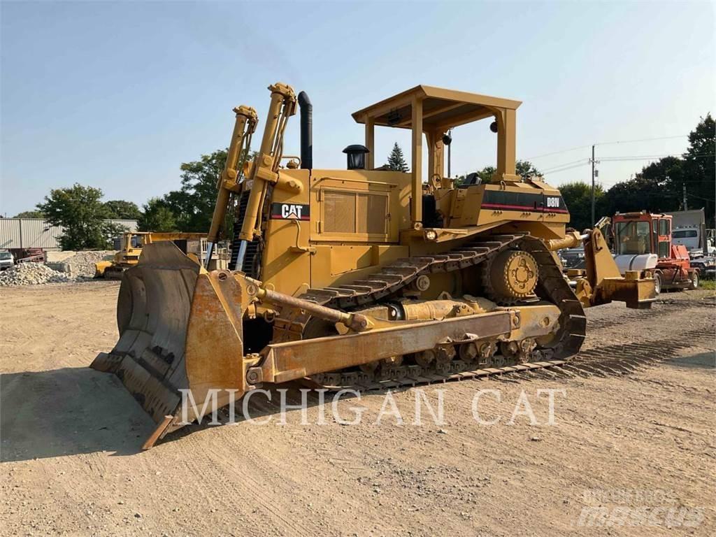 CAT D8N Гусеничные бульдозеры