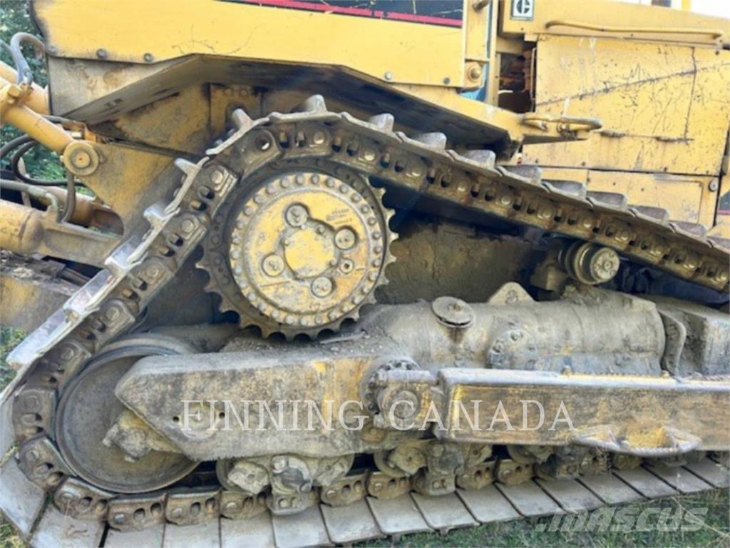 CAT D8N Гусеничные бульдозеры