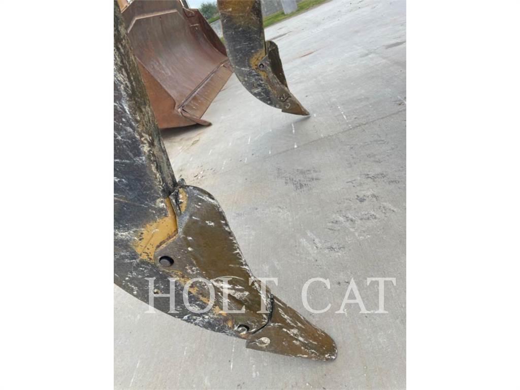 CAT D8T Гусеничные бульдозеры