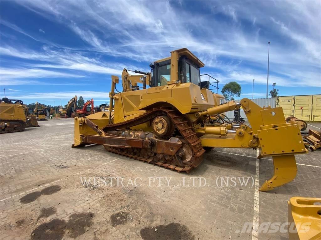 CAT D8T Гусеничные бульдозеры