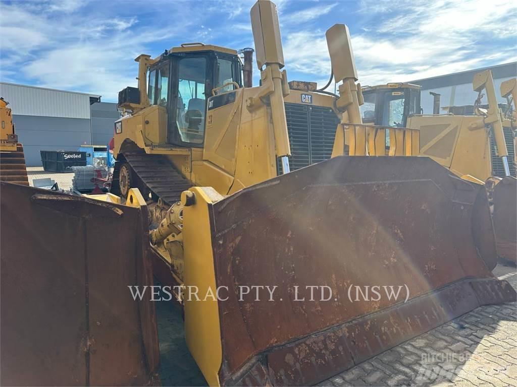 CAT D8T Гусеничные бульдозеры