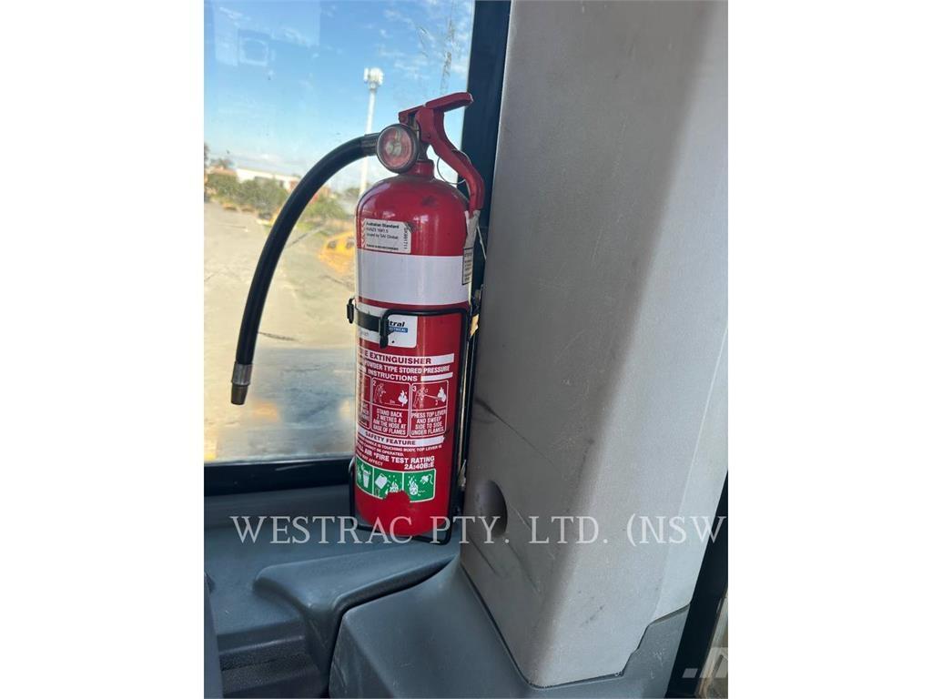 CAT D8T Гусеничные бульдозеры