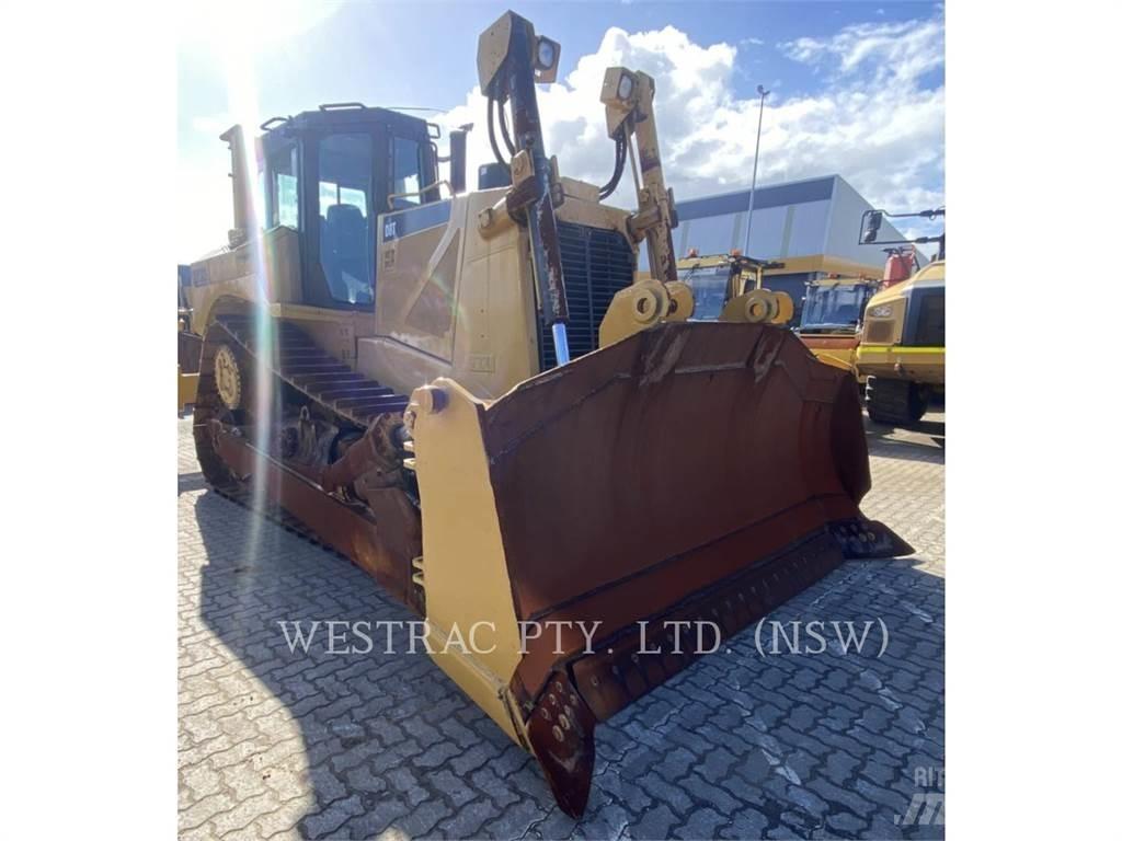 CAT D8T Гусеничные бульдозеры